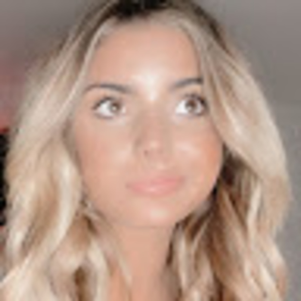 Meet your Posher, Chloe